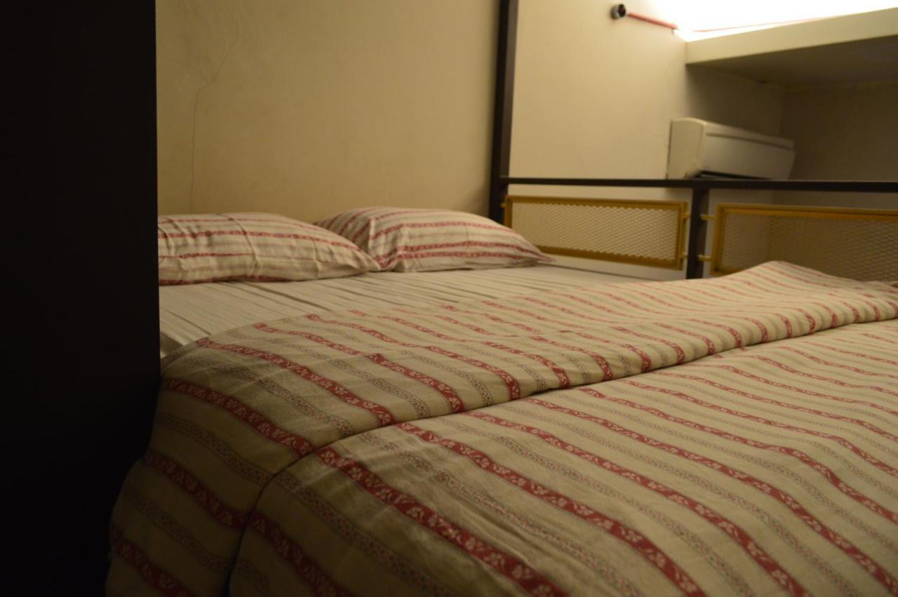 Travel Hub Highstreet Hostel Kuala Lumpur Luaran gambar